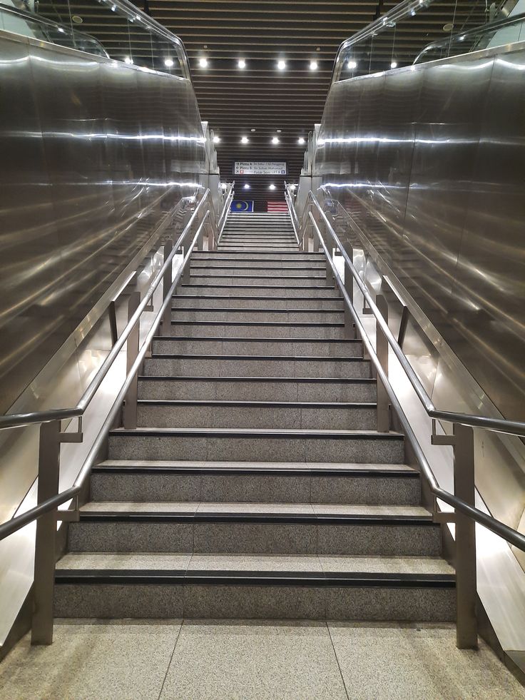 Metro Staircase Railings